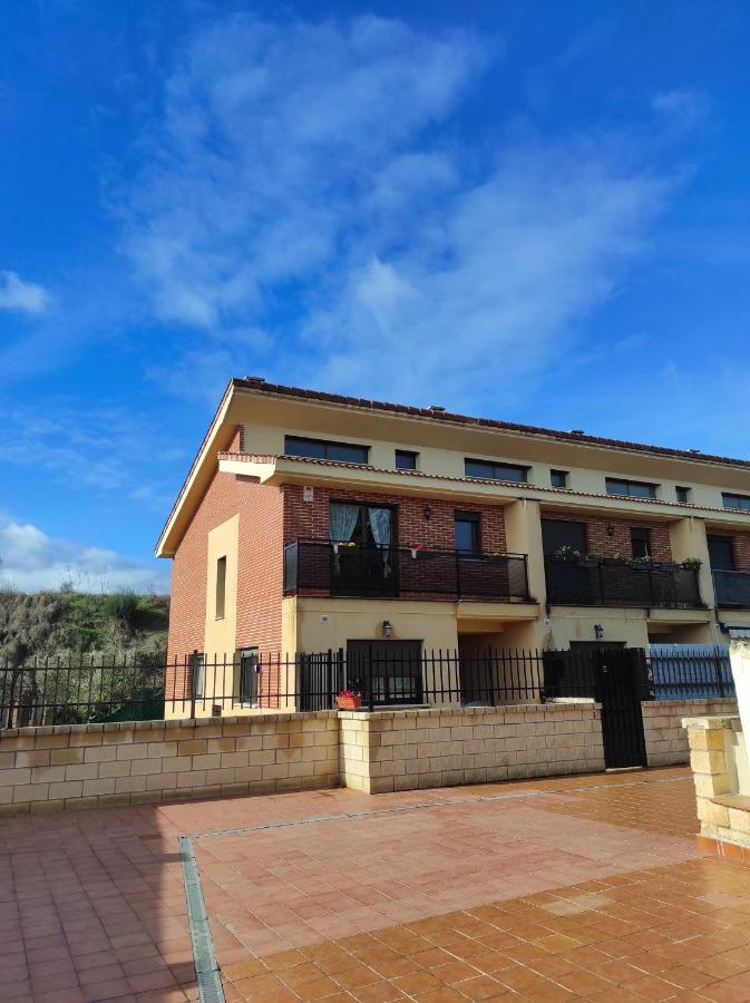 En El Corazon Del Barrio De La Estacion Villa Haro Dış mekan fotoğraf